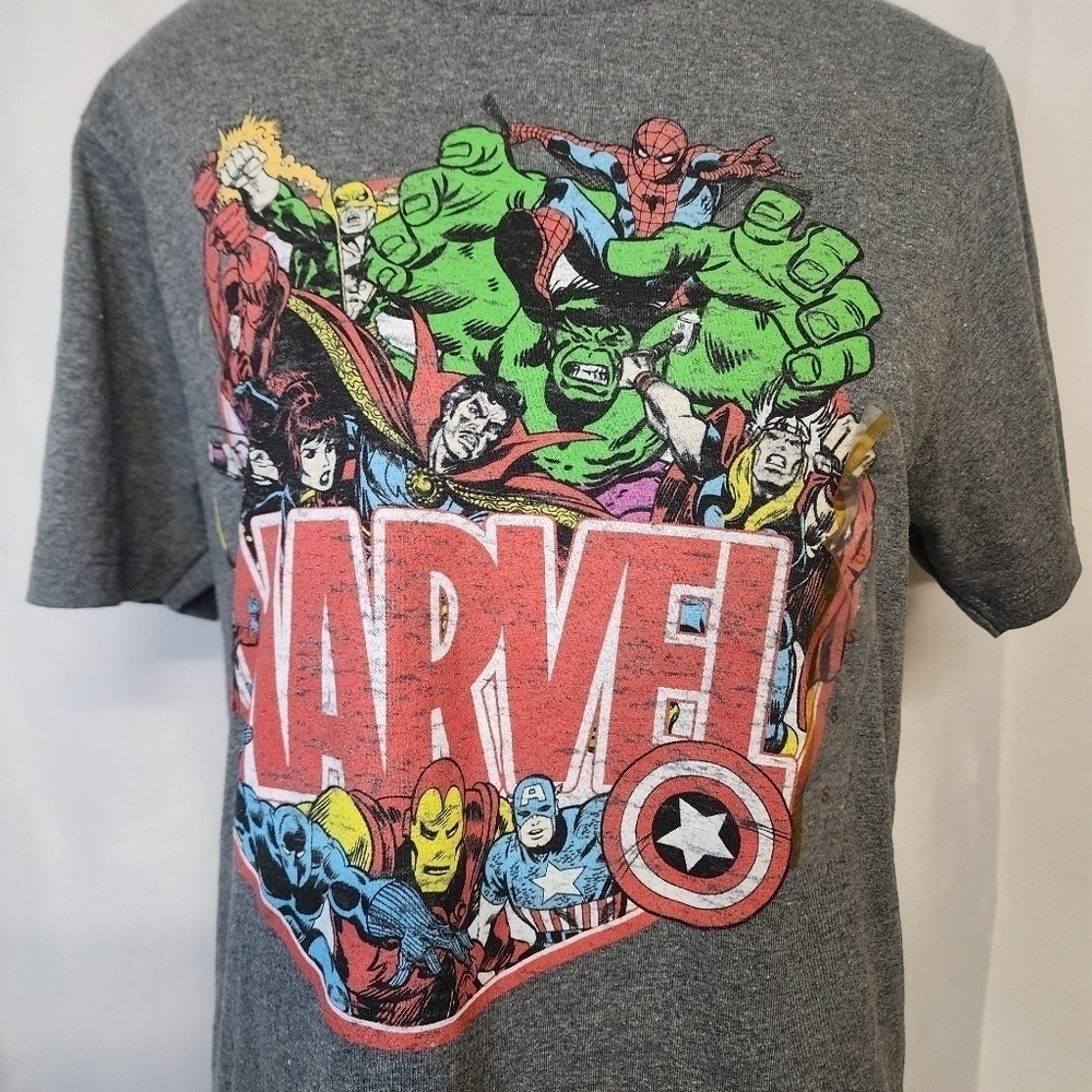 Unisex Gray Marvel Character T Shirt Size Small